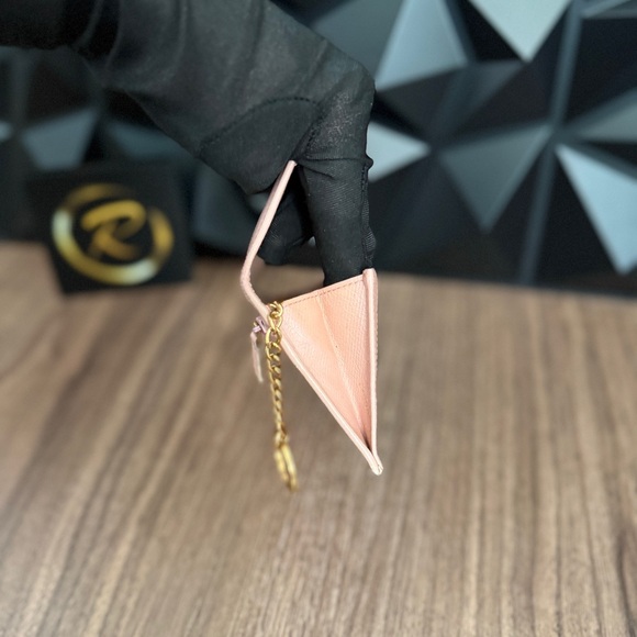 CHANEL Coco Button Coin & Key Case - Picture 17 of 17